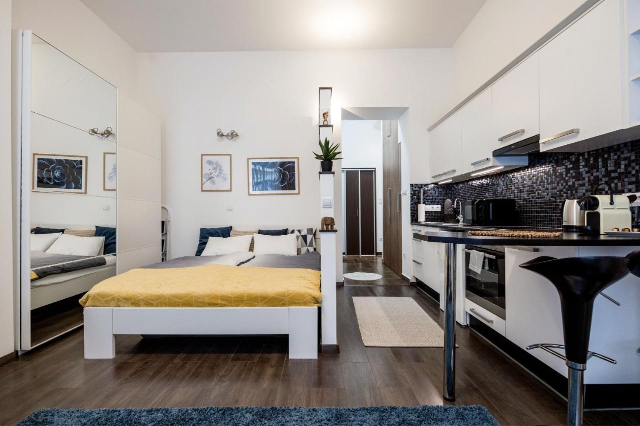 Stylish Downtown Studio Budapest Exterior foto